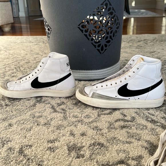 White Nike Blazers - Picture 4 of 6
